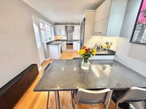 Kitchen/diner- click for photo gallery